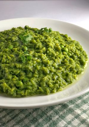 A picture of Palak Khichdi.