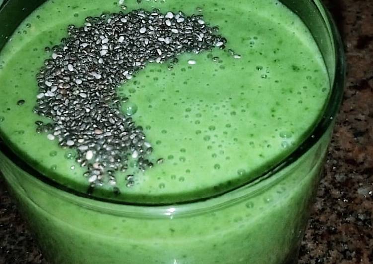 Step-by-Step Guide to Make Favorite Creamy Green smoothie