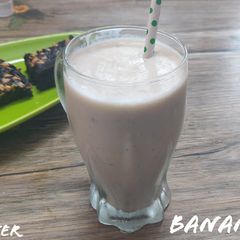 A picture of Banana Lassi.