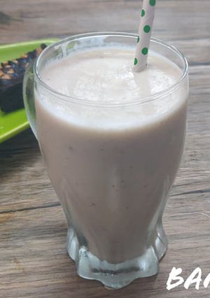 A picture of Banana Lassi.