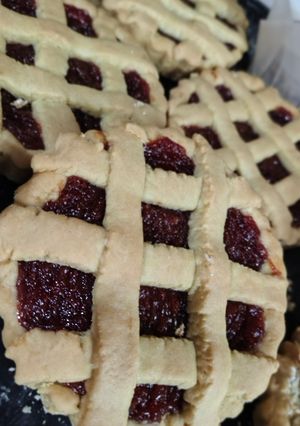 Una foto de Pastafrola con aceite