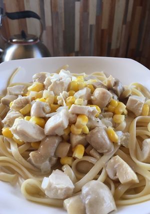 Una foto de Tallarines con salsa blanca