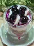 Postre En Vasito De Yogurt, Frutas Y Granola Sin Horno
