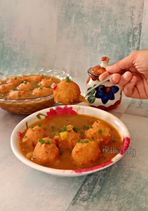 રસમ વડા (Rasam Vada Recipe In Gujarati) રેસીપી મુખ્ય ફોટો