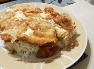 Una foto de Katsudon (Milanesa de cerdo japonesa)