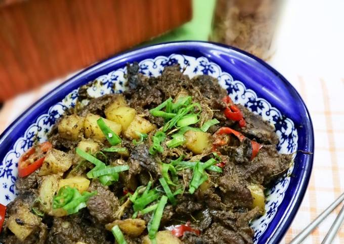 Daging Sapi Tetelan Bumbu Empal