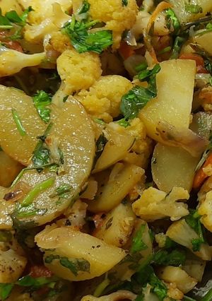 A picture of Stir Fried Potato-Cauliflower.
