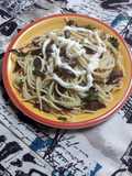 Tallarines con crema y aceituna