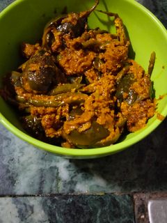 मसाला मिर्च बैंगन (masala mirch baingan recipe in Hindi) रेसिपी मुख्य फोटो