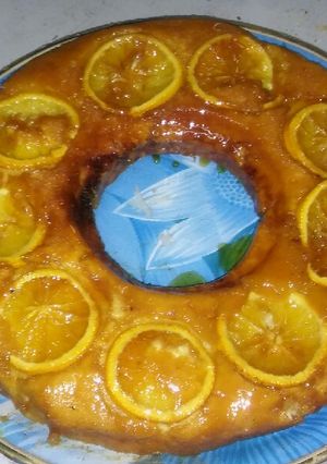 Una foto de Torta invertida de naranja