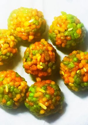 A picture of Rajasthani motiya boodi ladoo.
