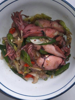 Foto resep Tumis cumi basah cabai hijau