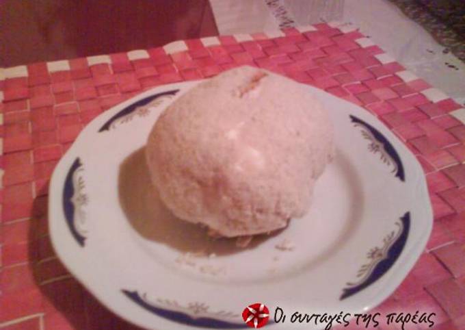 κύρια φωτογραφία συνταγής Μπάλα με ψωμί και φέτα