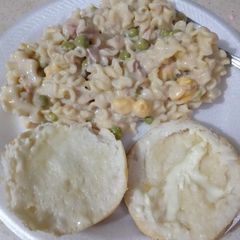 A picture of Cheesy Tuna Helper.