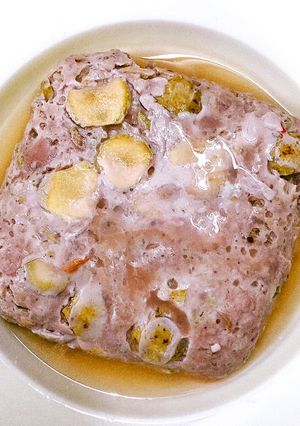 Hình của món Thịt giò heo hấp sấu.