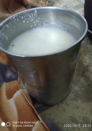 A picture of Apple milk shake.