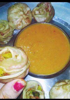 मोमोस (Momos recipe in Hindi) रेसिपी मुख्य फोटो