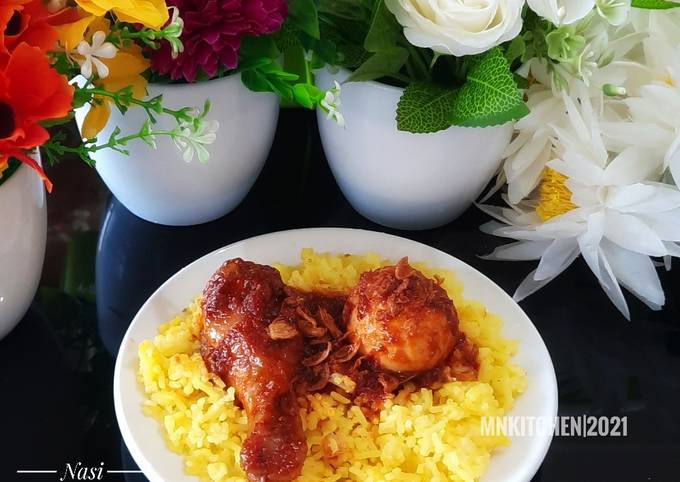 Nasi Kuning Ayam Telur Masak Habang Banjar