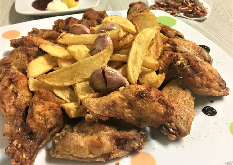 Alitas de pollo fritas al laurel y chile