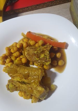 Una foto de 009. Costillas con Garbanzos