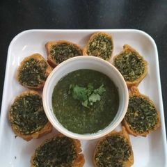 A picture of Palak ke kalmi badey.