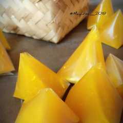A picture of Dodol mangga.