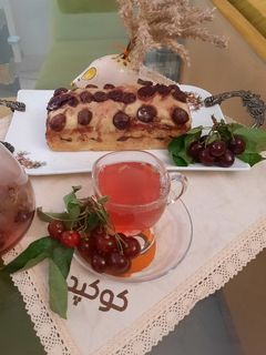 عکسی از دستور کیک گیلاس رژیمی با عسل به روش نودر فر دستی