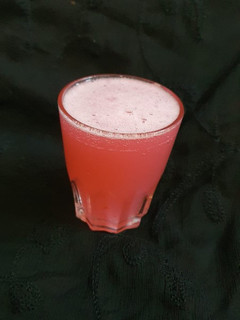 A picture of Guava mocktail.
