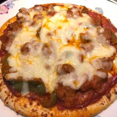 A picture of Quick and Easy Sausage Pizza.