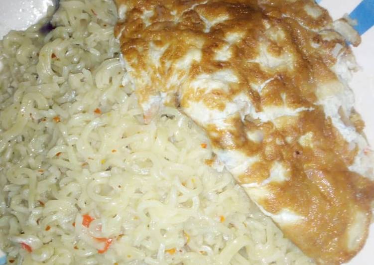 Simple Way to Prepare Super Quick Homemade Indomie and fried egg