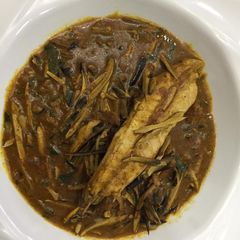 A picture of Ogbono soup with ugba.