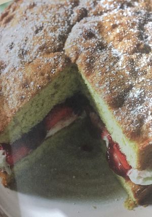 Una foto de Pastel de fresas con nata