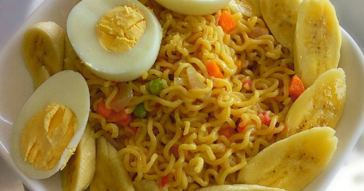 Stir fry noodles paired with egg and banana Recipe by Chinny's Kitchen