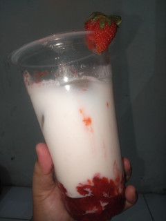 Foto resep Korean strawberry🍓 milk🥛