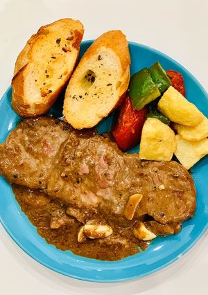 Hình của món Beefsteak nhà làm 😆.