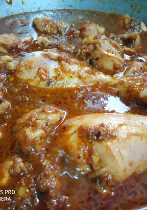 A picture of Chicken Curry.
