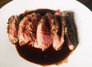 Foto principal de Presa Ibérica con salsa de Amaretto