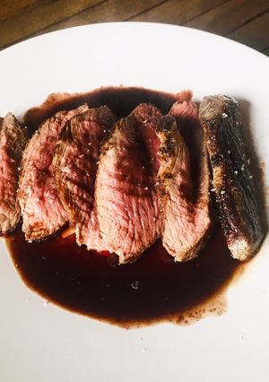 Una foto de Presa Ibérica con salsa de Amaretto