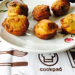 A picture of Potato dumplings (Kaimati).