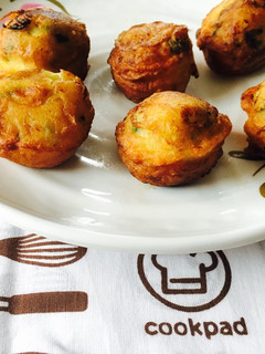 A picture of Potato dumplings (Kaimati).