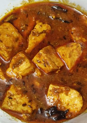 A picture of Paneer Rogan Josh.
