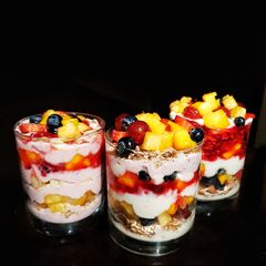 A picture of Fruit parfait.