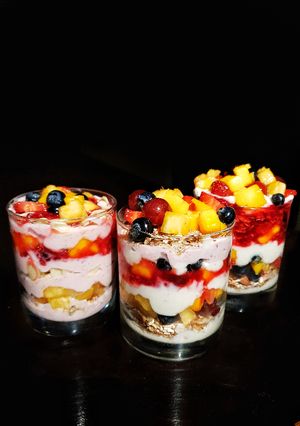 A picture of Fruit parfait.