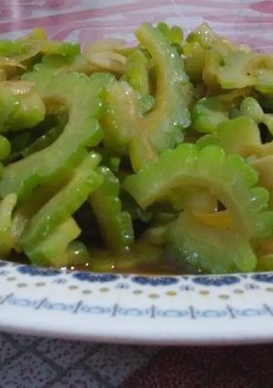 Foto resep Oseng pare tidak pahit (sederhana)