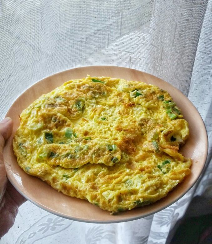 Telur Dadar Daun Bawang / Công thức món trứng tráng hành lá của Iskan Detia Karina - Cookpad