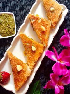 पोटैटो सैंडविच (Potato sandwich recipe in Hindi) रेसिपी मुख्य फोटो