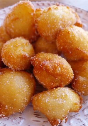 Una foto de Buñuelos de anís, limón y vainilla