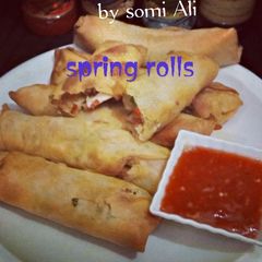 A picture of Spring rolls.