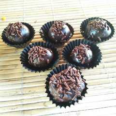 Triples choco cake ball রেসিপির প্রধান ছবি