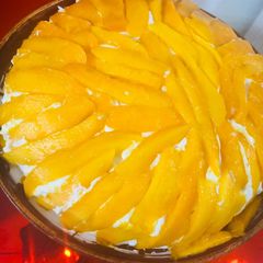 A picture of Mango tre laches cake.